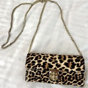 Cheetah Crossbody!